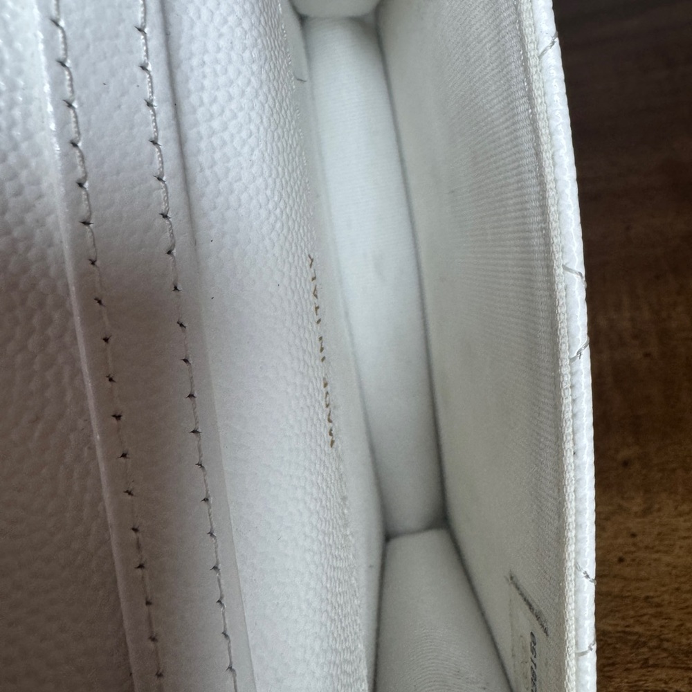 CHANEL White Caviar Leather cardholder on chain - Picture 9 of 15
